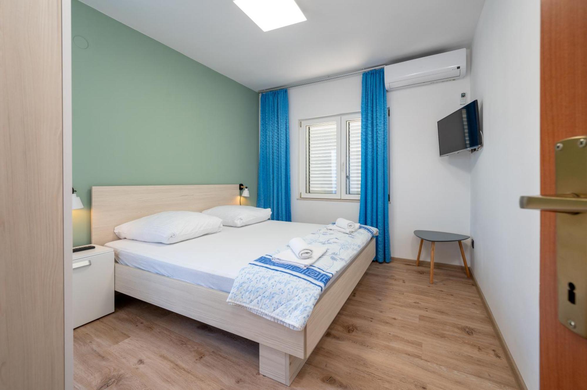 Apartments Zdravko Trogir Exterior photo