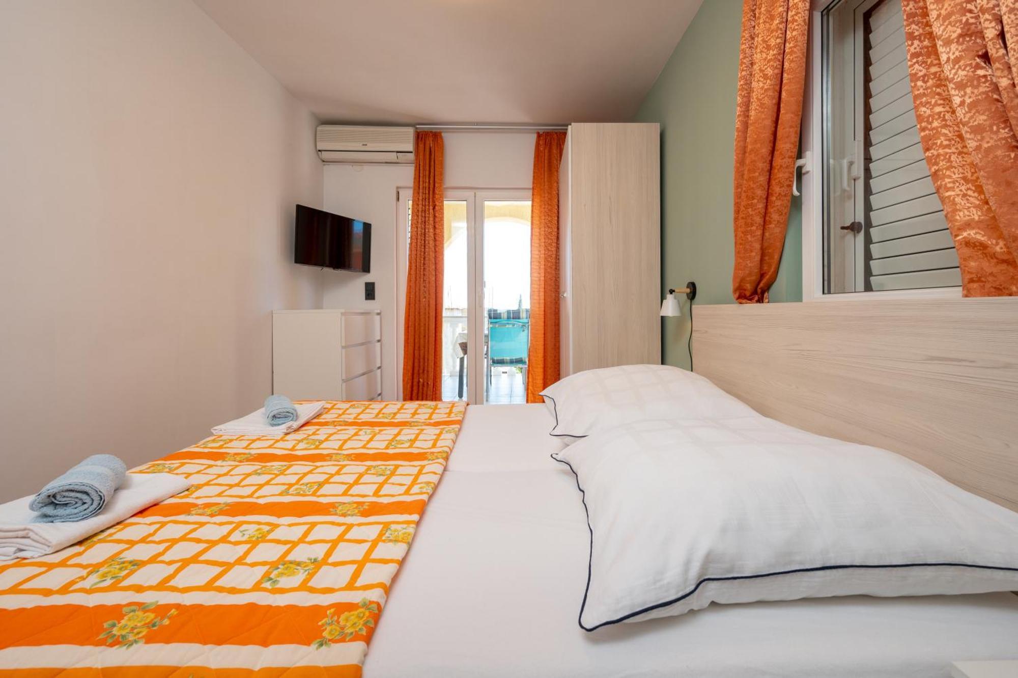 Apartments Zdravko Trogir Exterior photo
