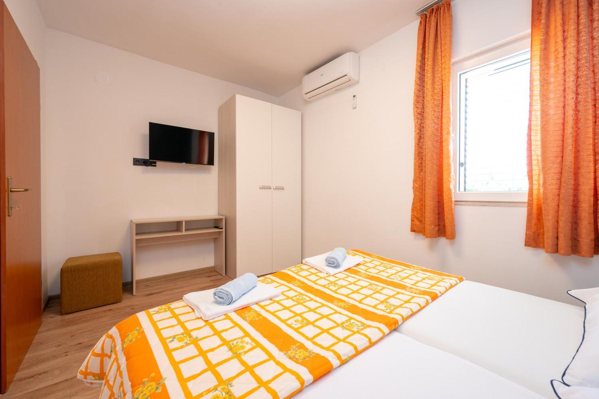 Apartments Zdravko Trogir Exterior photo