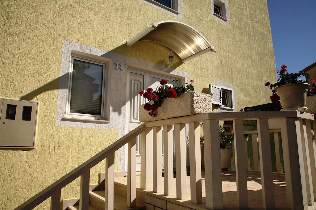 Apartments Zdravko Trogir Exterior photo